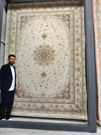 فرش آوینی