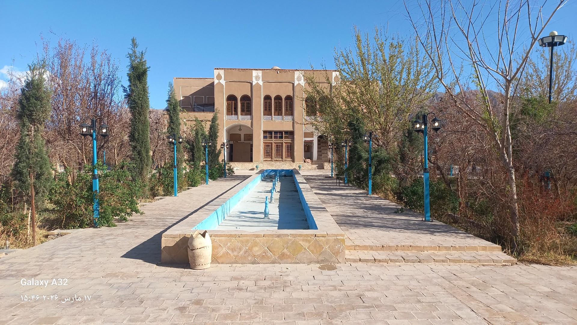 عکس عمارت دیدار