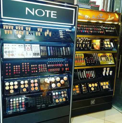 عکس لوازم آرایشی و بهداشتی دیاموند