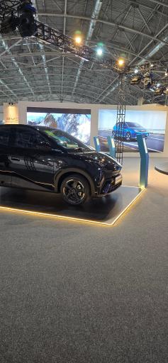 عکس شرکت خودرو برقی نبکا