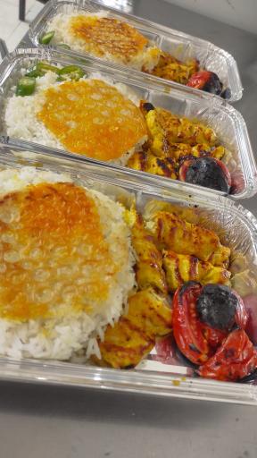 عکس تهیه غذای حافظ