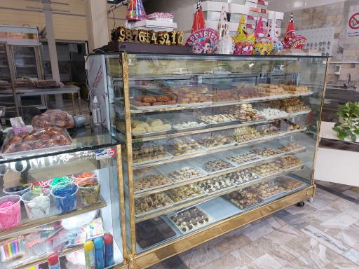 عکس کارگاه شیرینی پزی سید