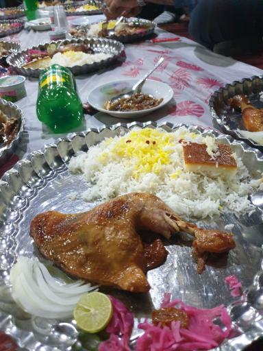 عکس آشپزخانه و غذای آماده اکبری