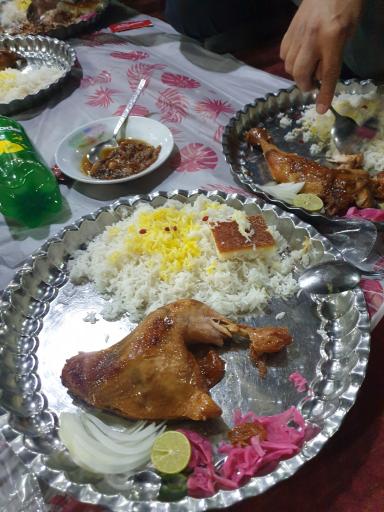 عکس آشپزخانه و غذای آماده اکبری