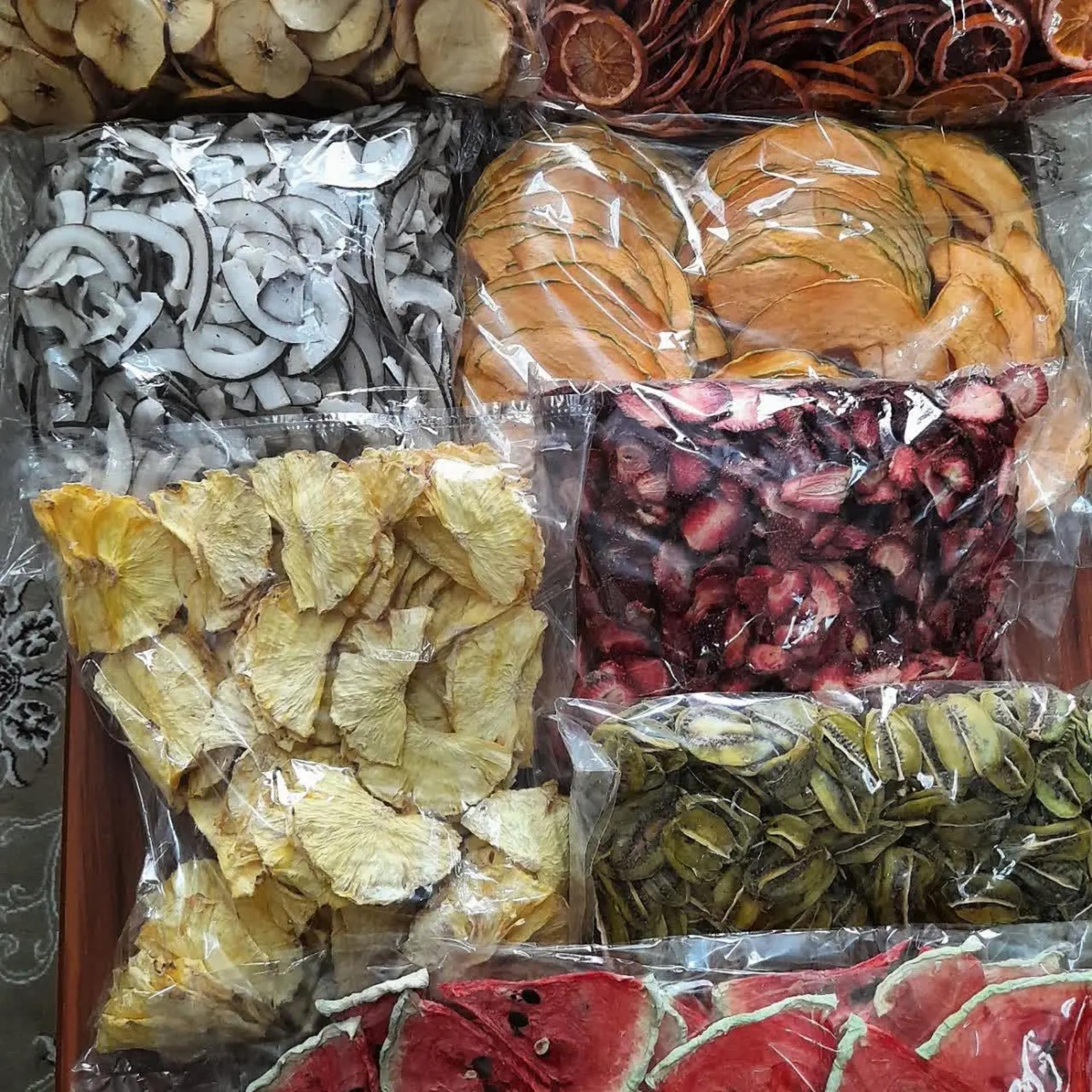 عکس میوه خشک باغ زندگی 