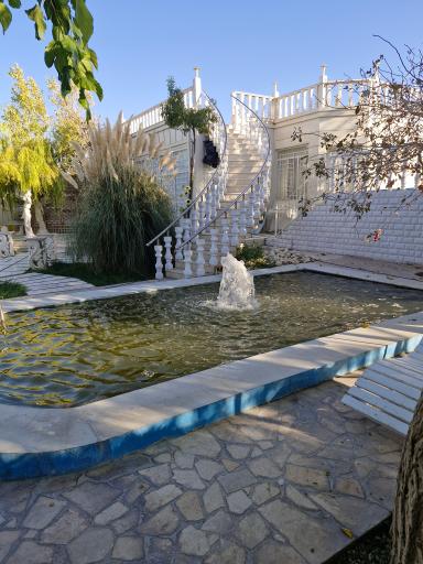 باغ  تالار ملکه