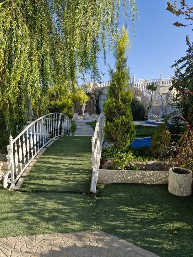 عکس باغ  تالار ملکه