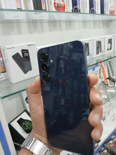 عکس فروشگاه تخصصی پارس موبایل