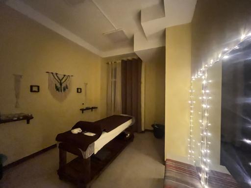 عکس سالن ماساژ اسپالیمو