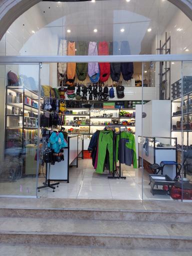 عکس فروشگاه کوهنوردی پیکنیک مارکت 