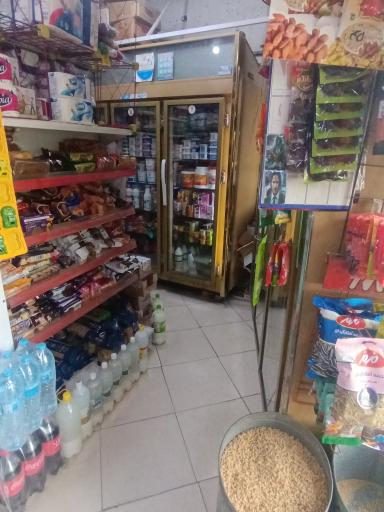 عکس سوپر مارکت سرافراز