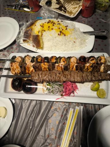 عکس رستوران آبشار