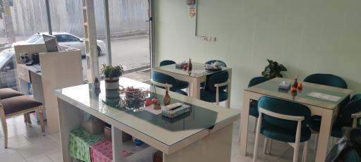 عکس کافه صبحانه مامان