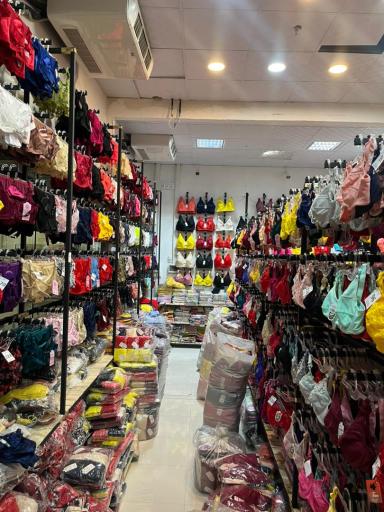 عکس فروشگاه پوشاک