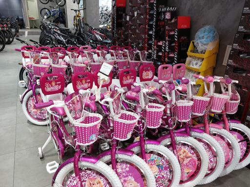 عکس فروشگاه دوچرخه عمو اصغر