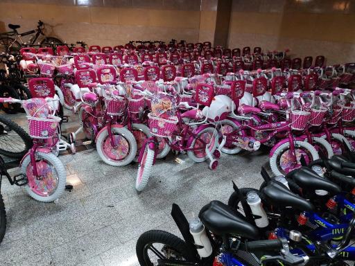 عکس فروشگاه دوچرخه عمو اصغر