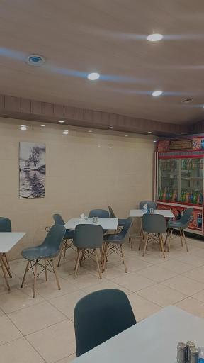 عکس رستوران اقا بزرگ 