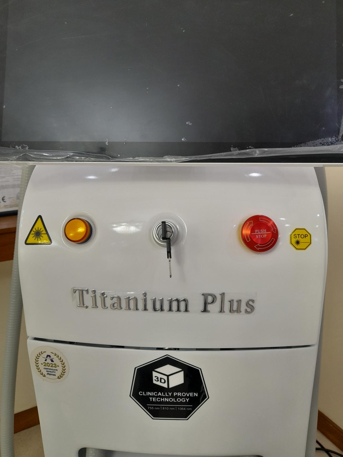 عکس نویان طب مانلی