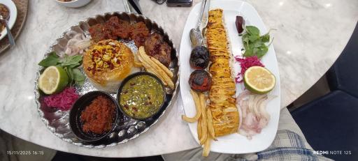 عکس رستوران ملل