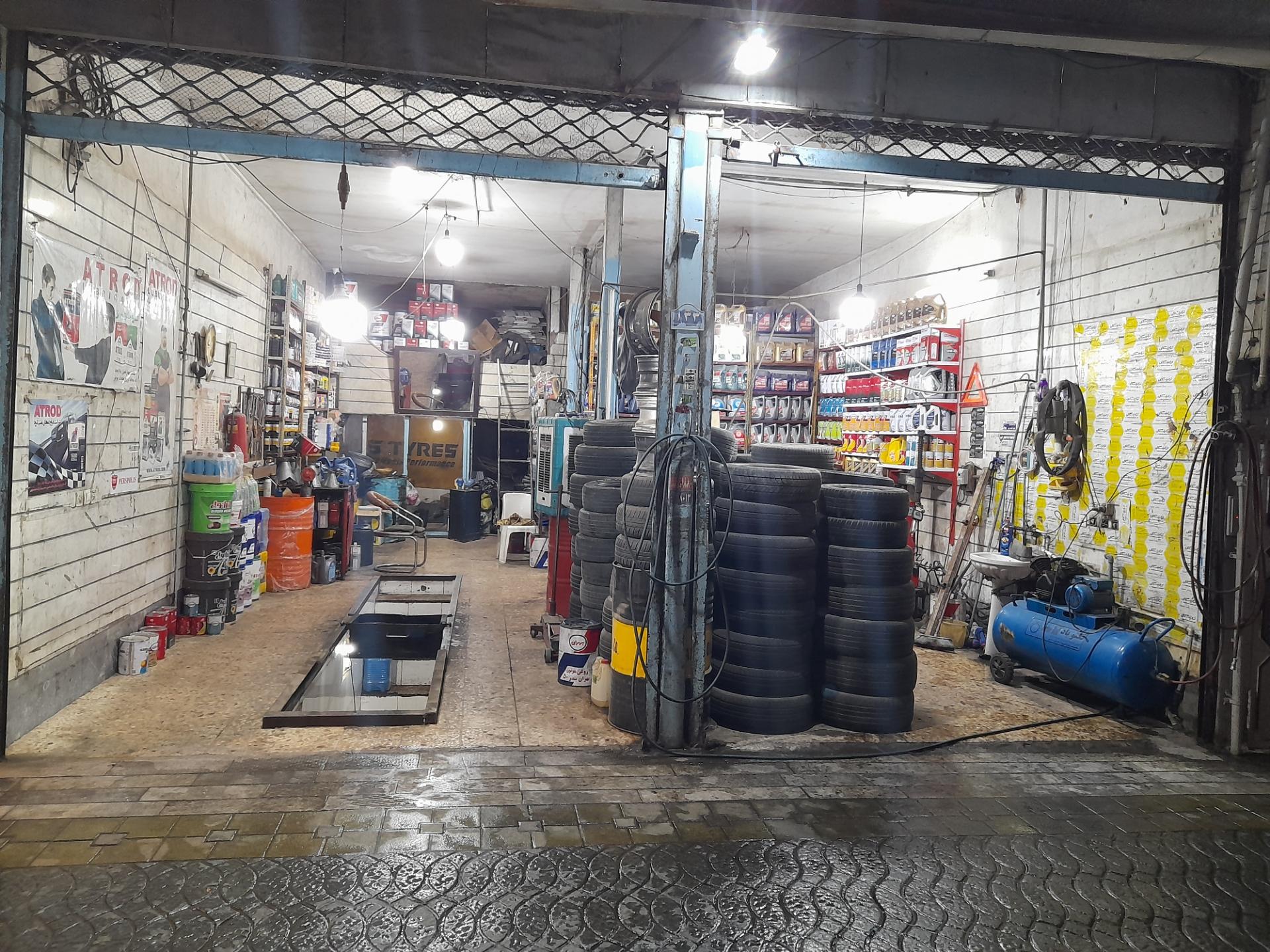 عکس تعویض روغن محمدحسن اصارلو