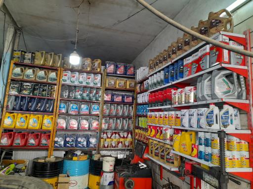 عکس تعویض روغن محمدحسن اصارلو