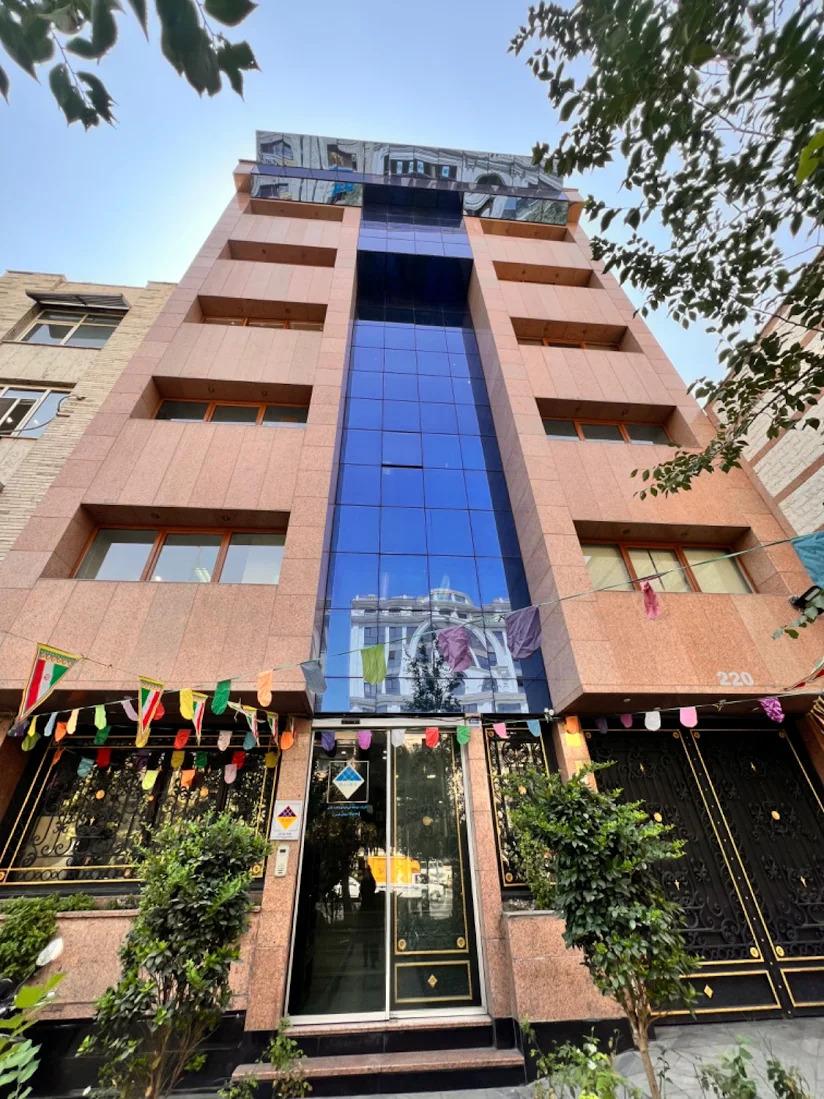 عکس هلدینگ سیمان غدیر