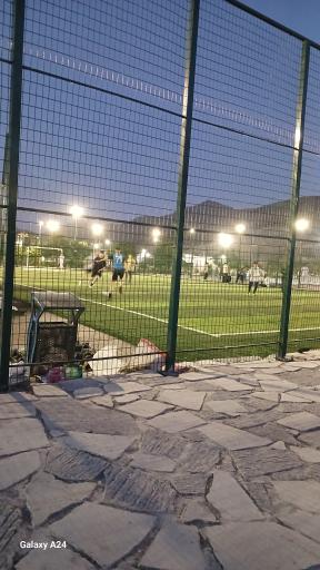 عکس زمین فوتبال چمن مصنوعی