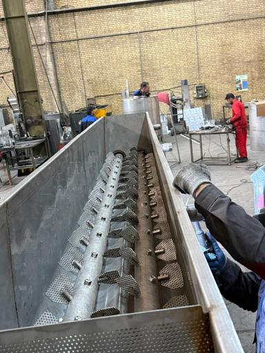 عکس کارا صنعت سازان نوین