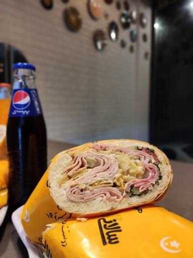 عکس ساندویچ سالانی (اندرزگو)