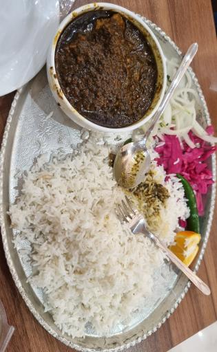 عکس رستوران باباطاهر