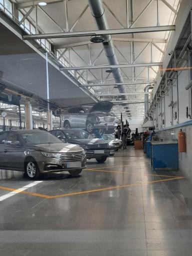 عکس تعمیرگاه مرکزی گروه بهمن