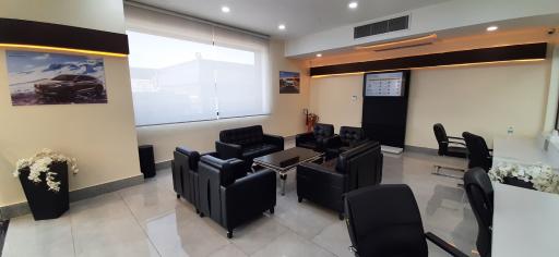 عکس تعمیرگاه مرکزی گروه بهمن