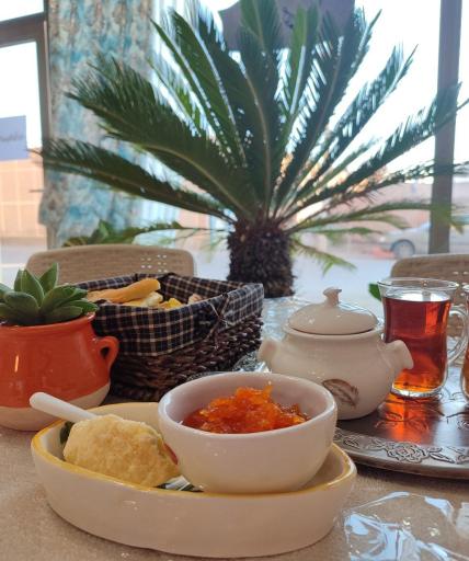 عکس کافه صبحانه گونش 