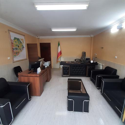 عکس مشاورین املاک دیپلمات