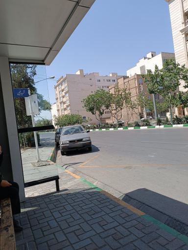 عکس ایستگاه اتوبوس شهید رفیعی 9