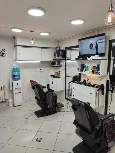 آرایشگاه مردانه آناژن