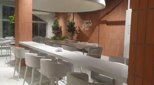 عکس کافی شاپ گلوریا جینز