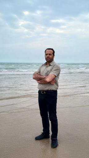 عکس ساحل صخره ای بندر امام حسن