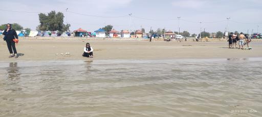 عکس ساحل صخره ای بندر امام حسن