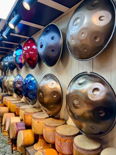 فروشگاه لوازم موسیقی آنزان ساز