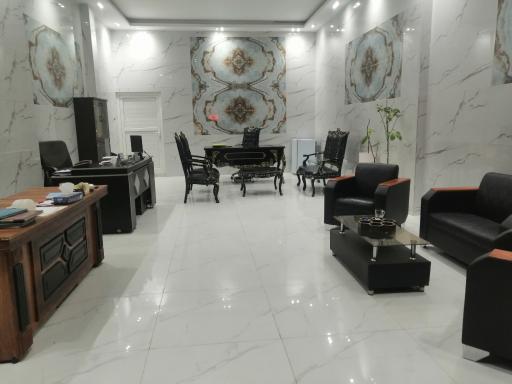 عکس مشاور املاک تراس