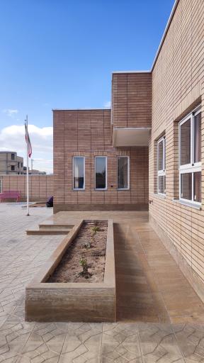 عکس دبستان دخترانه حاجیه خانم حبیبه یدنگ زواره