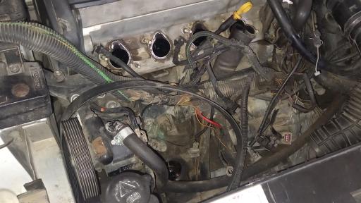 عکس تعمیرگاه و زیروبند سازی تخصصی ماراتون