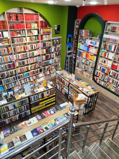 عکس کتابفروشی و لوازم التحریر جشن کتاب