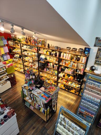 کتابفروشی و لوازم التحریر جشن کتاب