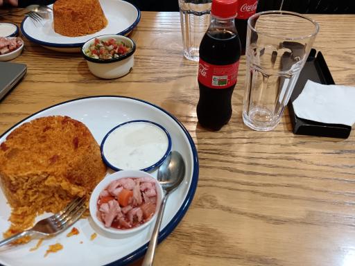 عکس غذاخوری باهم (بی‌سان سابق)