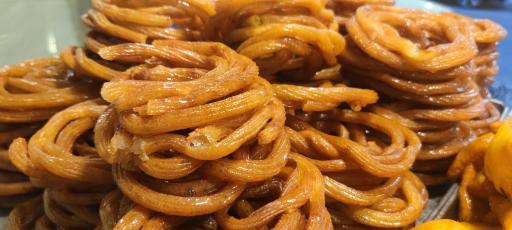 عکس زولبیا سرای جهان پناه