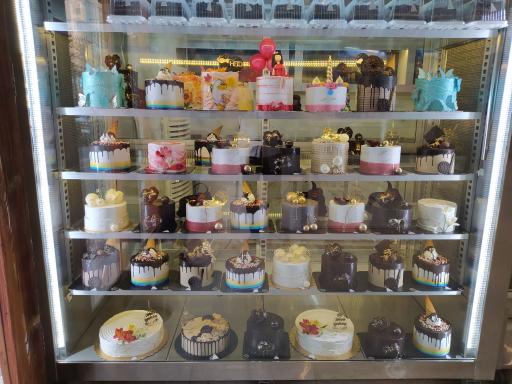 عکس کیک و شیرینی داریوش