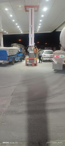 عکس پمپ بنزین