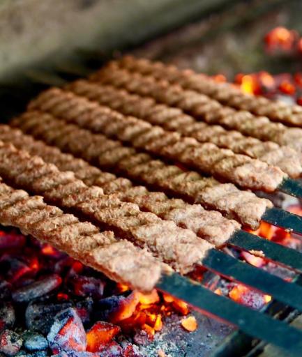 عکس باغ رستوران ژان